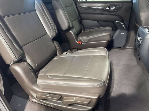 Used 2023 GMC Yukon XL Denali w/ Denali Reserve Package AWD/4WD image 31