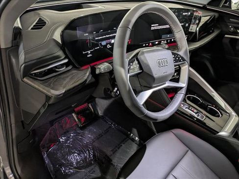 New 2025 Audi Q5 Premium Plus image 3