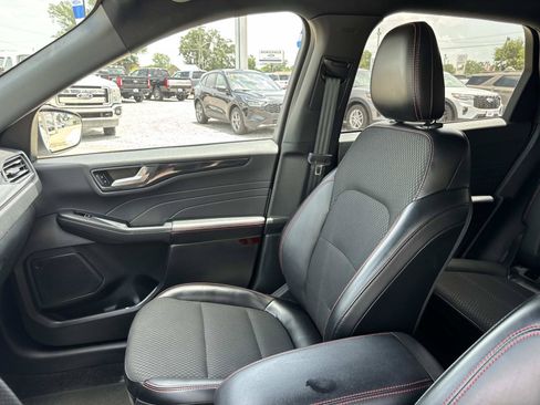 Used 2025 Ford Escape ST-Line FWD image 15