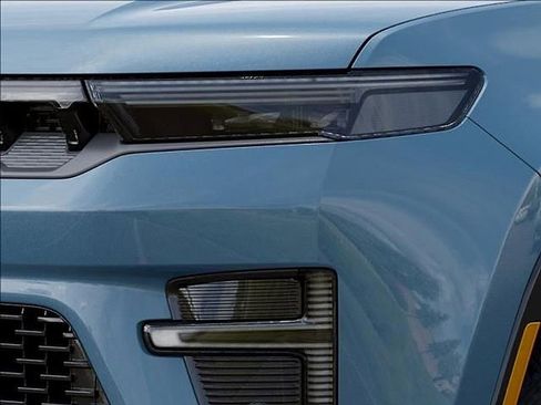 New 2026 Jeep Grand Wagoneer L Limited AWD/4WD image 10