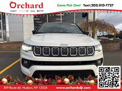 Used 2024 Jeep Compass Limited image 2