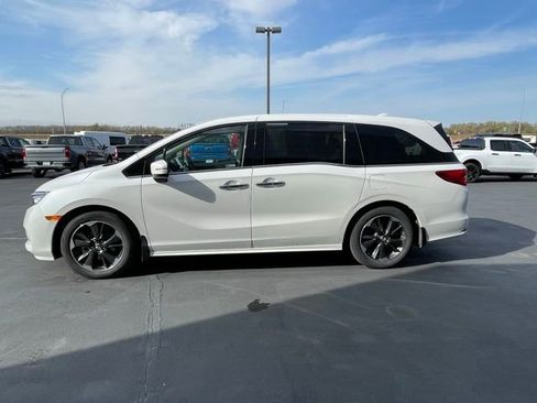 Used 2023 Honda Odyssey Elite image 5