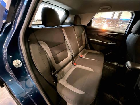 Used 2021 Chevrolet TrailBlazer LS image 16