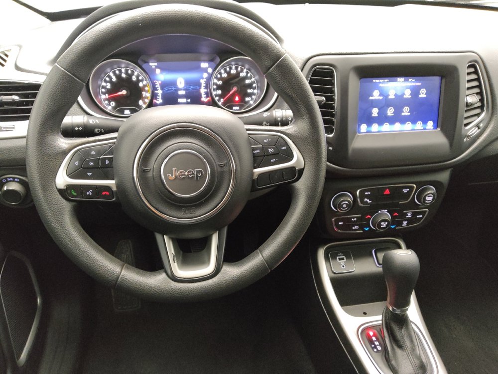Used 2018 Jeep Compass Sport w/ Tech Group FWD image 22