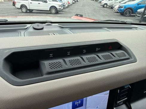 Used 2023 Ford Bronco Wildtrak AWD/4WD image 24