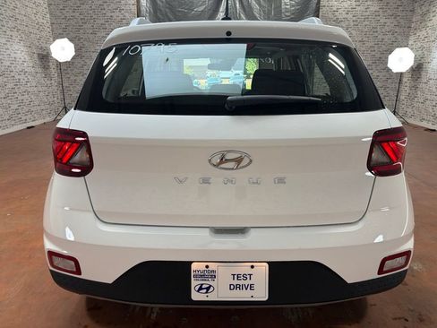New 2026 Hyundai Venue SEL FWD image 6