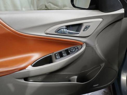 Used 2018 Chevrolet Malibu LT w/ Leather Package image 22