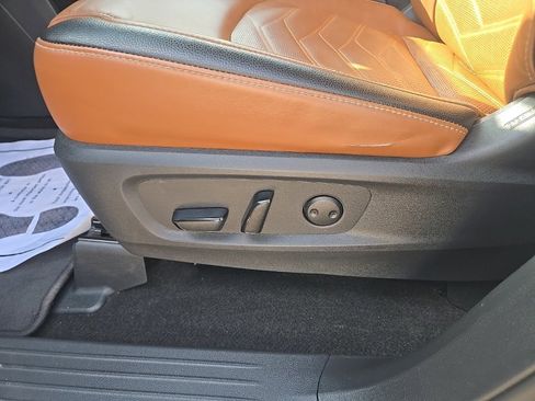 Used 2024 Nissan Pathfinder Platinum w/ Cargo Package image 10