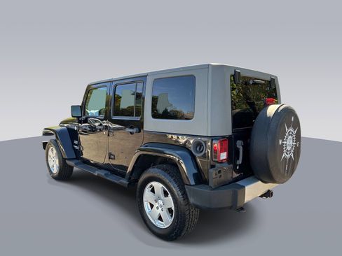 Used 2010 Jeep Wrangler Unlimited Sahara w/ Trailer Tow Group AWD/4WD image 3
