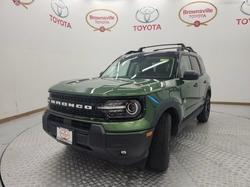 Used 2025 Ford Bronco Sport Outer Banks AWD/4WD image 2