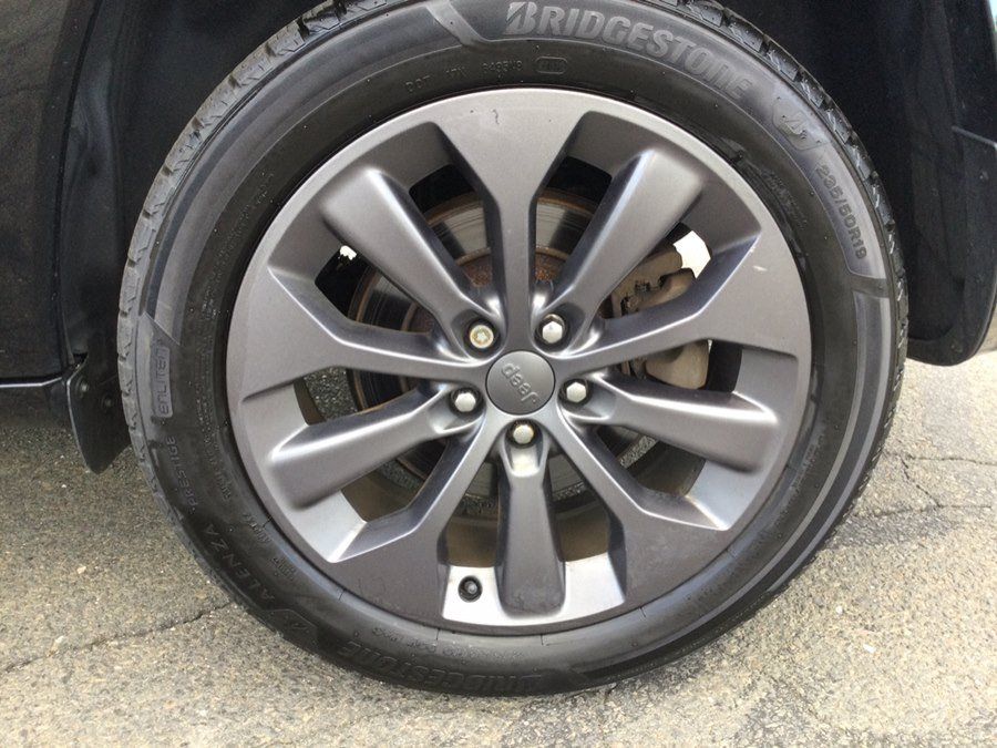 Used 2019 Jeep Cherokee High Altitude AWD/4WD image 46
