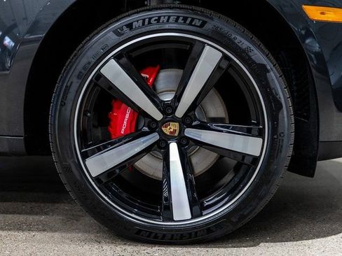 New 2026 Porsche Macan S image 19