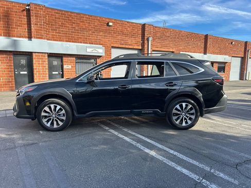 Used 2023 Subaru Outback Limited image 4