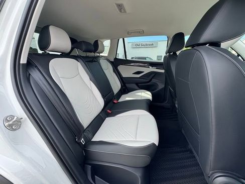 New 2025 Volkswagen Tiguan SE AWD/4WD image 22