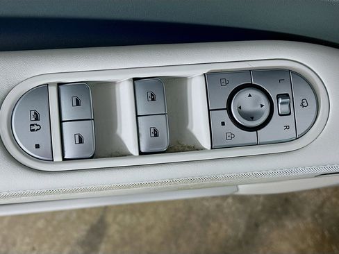 Used 2023 Hyundai Ioniq 5 Limited w/ Cargo Package RWD image 15