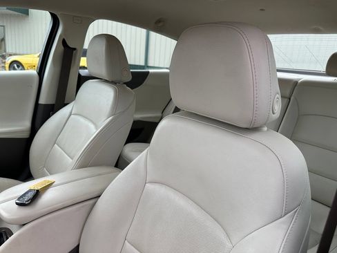 Used 2024 Chevrolet Malibu LT FWD image 13