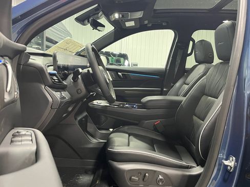 New 2026 Buick Enclave Avenir w/ Super Cruise Package image 13