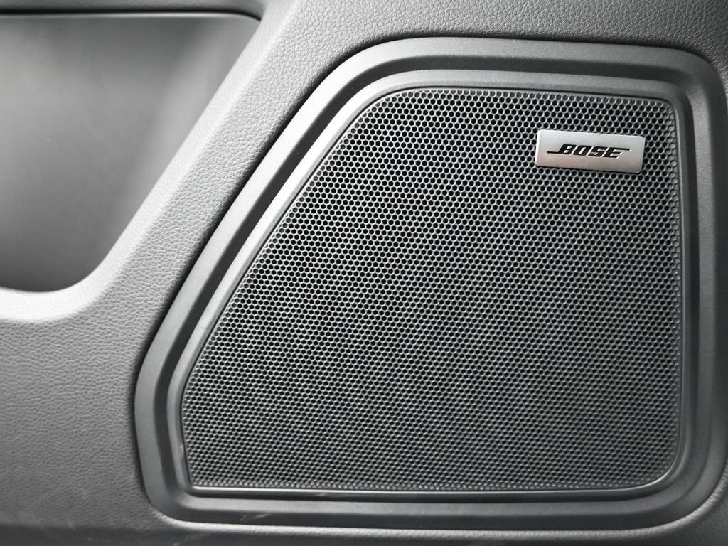 Certified 2026 Porsche Macan AWD/4WD image 17