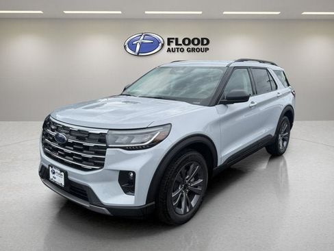 New 2026 Ford Explorer Active w/ Active Comfort Package AWD/4WD image 3