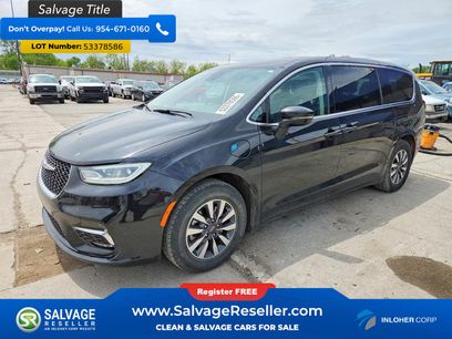 Used 2022 Chrysler Pacifica Touring-L
