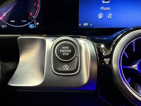 Certified 2025 Mercedes-Benz GLB 250 image 23