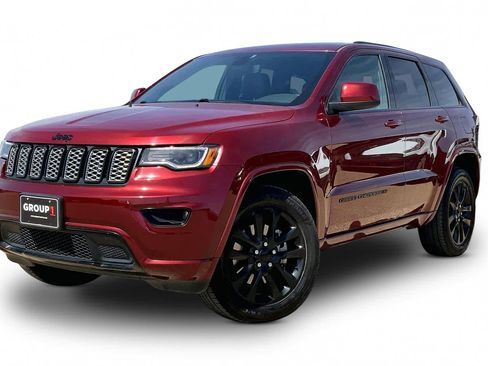 Used 2022 Jeep Grand Cherokee Laredo X AWD/4WD image 2