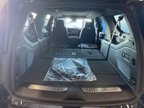 New 2026 Chevrolet Suburban RST w/ RST Capability Package AWD/4WD image 22