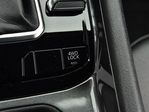 Used 2022 Jeep Compass Latitude AWD/4WD image 17