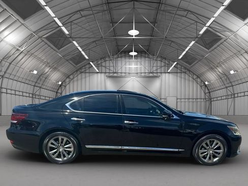 Used 2013 Lexus LS 460 w/ Comfort Pkg RWD image 7