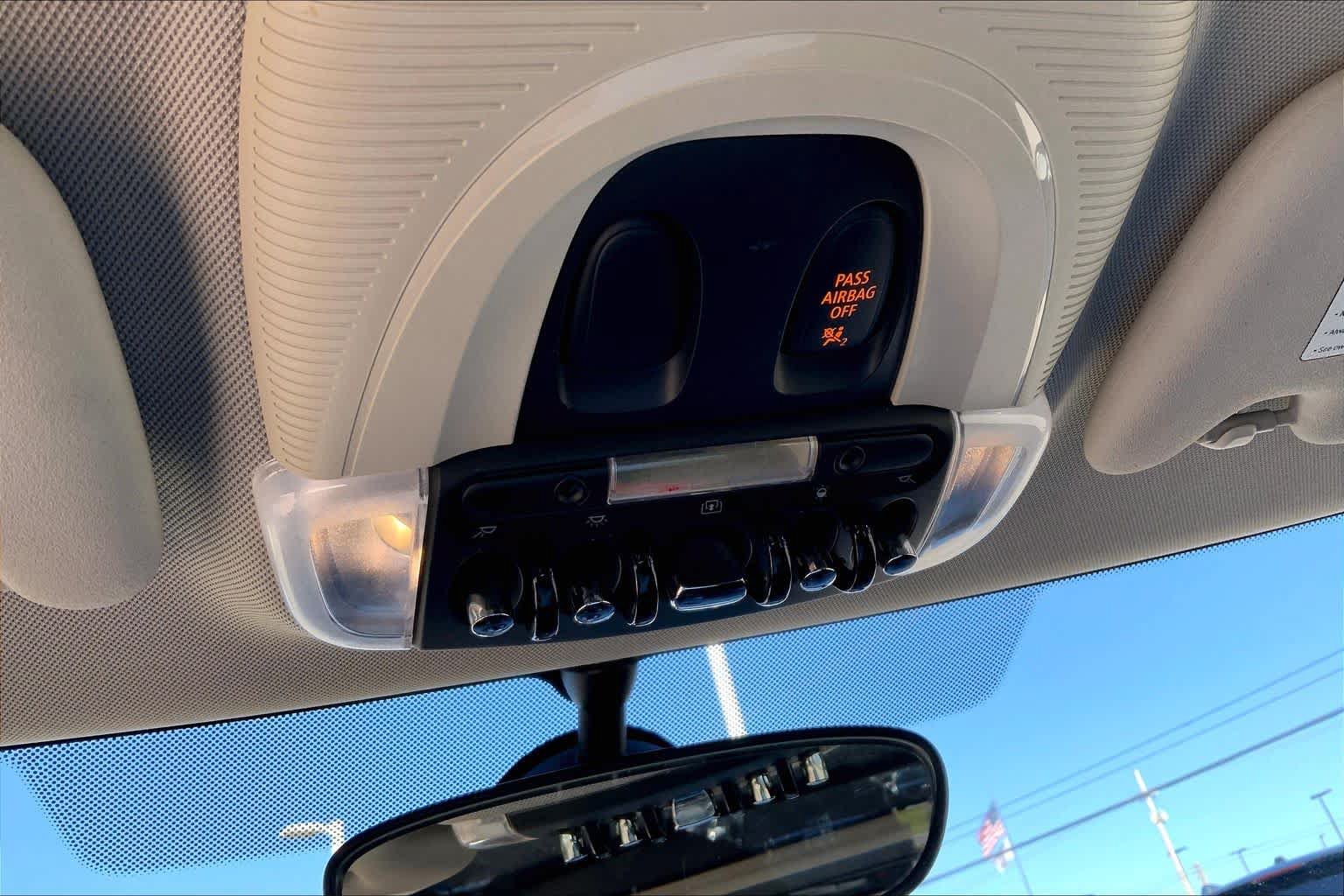 Used 2016 MINI Cooper 2-Door Hardtop FWD image 29