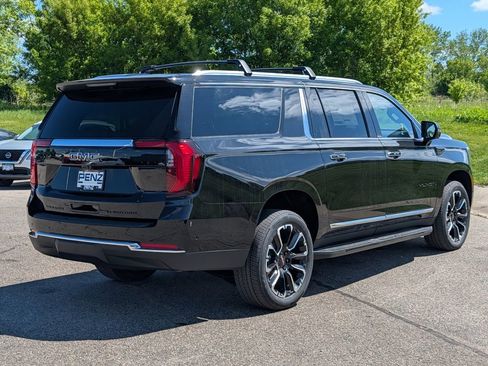 New 2026 GMC Yukon XL Elevation w/ Elevation Premium Package AWD/4WD image 7
