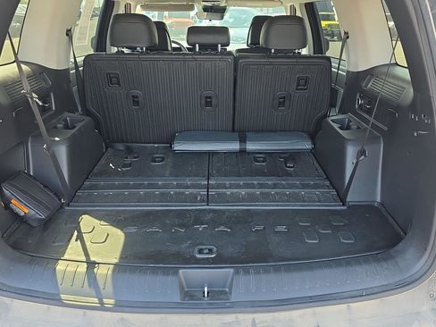 Used 2025 Hyundai Santa Fe SEL FWD image 19