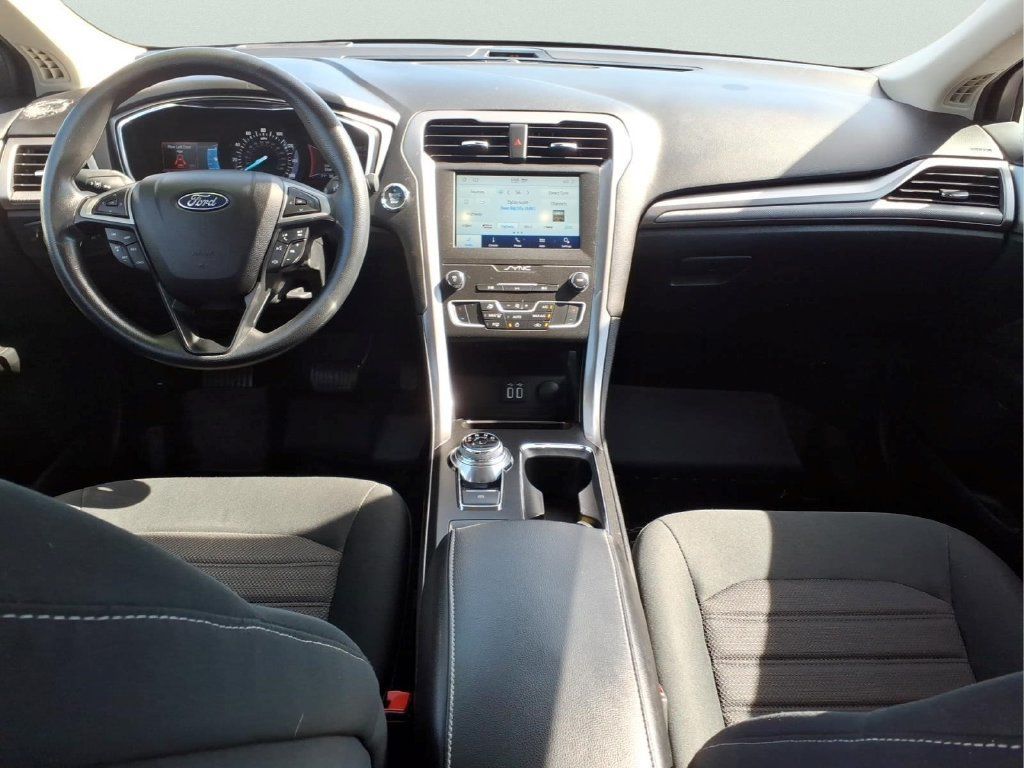 Certified 2020 Ford Fusion SE FWD image 13