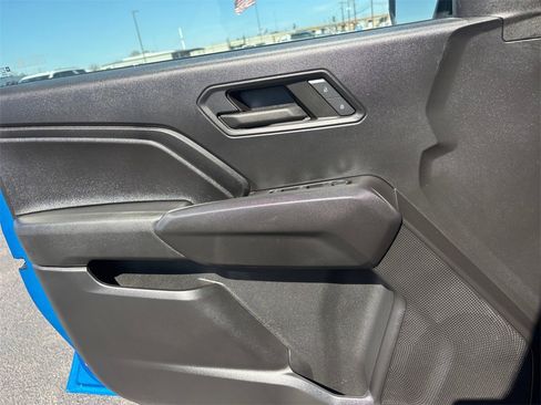 Used 2024 Chevrolet Colorado W/T w/ Technology Package image 24