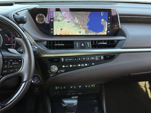 Used 2021 Lexus ES 300h Ultra Luxury w/ Accessory Package 2 image 16