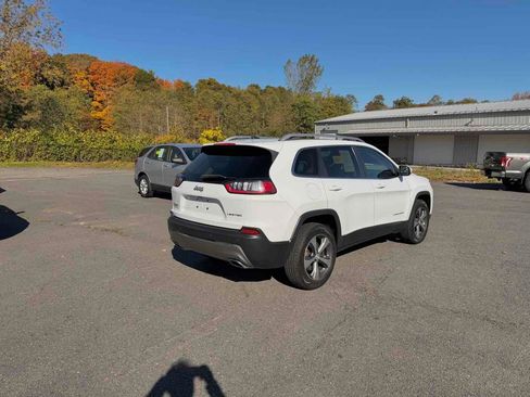 Used 2019 Jeep Cherokee Limited image 7