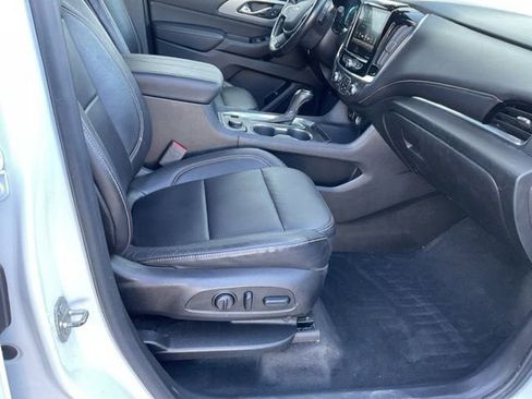 Used 2019 Chevrolet Traverse LT FWD image 19