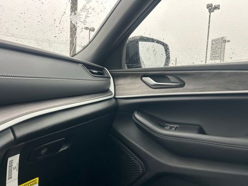 New 2026 Jeep Grand Cherokee Laredo image 23