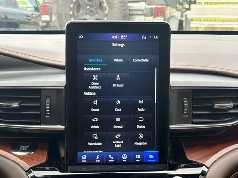 Used 2022 Ford Explorer King Ranch w/ Technology Package AWD/4WD image 31