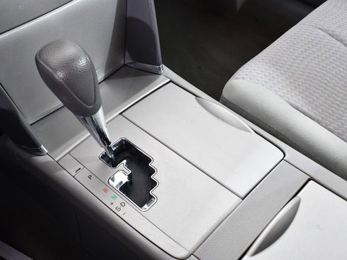 Used 2010 Toyota Camry SE image 30