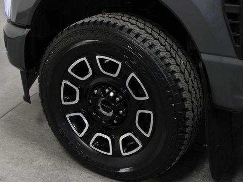 Used 2025 Ford F350 Platinum image 10