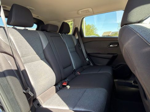 Used 2021 Nissan Rogue SV image 19