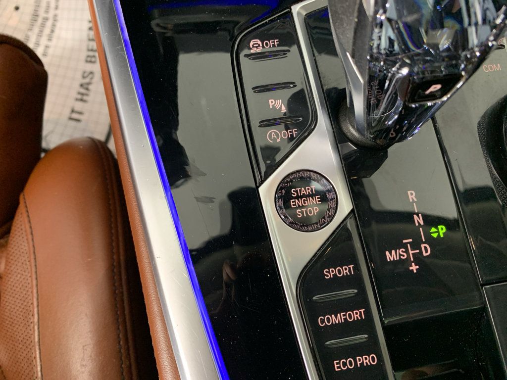 Used 2019 BMW X7 xDrive40i w/ Premium Package AWD/4WD image 17