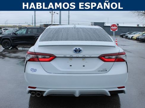 Used 2022 Toyota Camry SE image 4