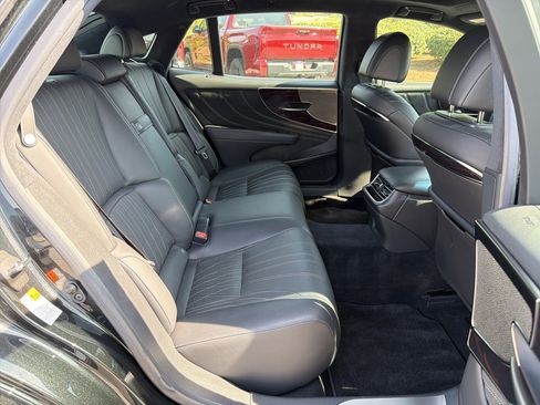 Used 2019 Lexus LS 500 w/ Interior Upgrade Package image 30