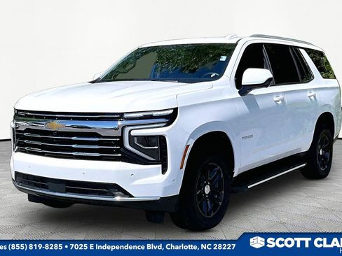 Used 2025 Chevrolet Tahoe LT image 3