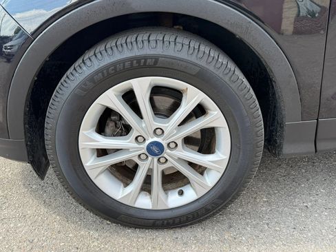 Used 2019 Ford Escape SE FWD image 9