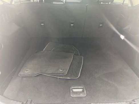 Used 2018 Ford Edge Titanium image 9