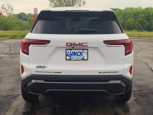 Used 2025 GMC Terrain Elevation AWD/4WD image 3