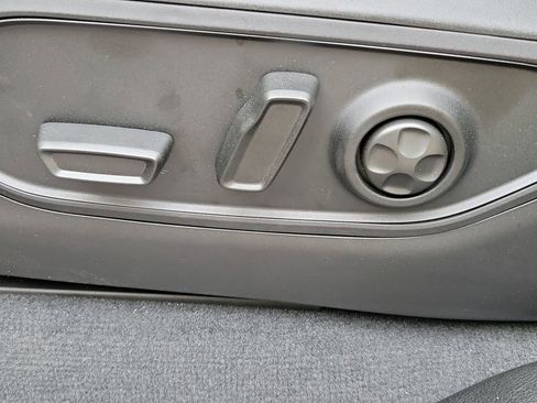 New 2025 Jeep Grand Cherokee L Altitude image 7